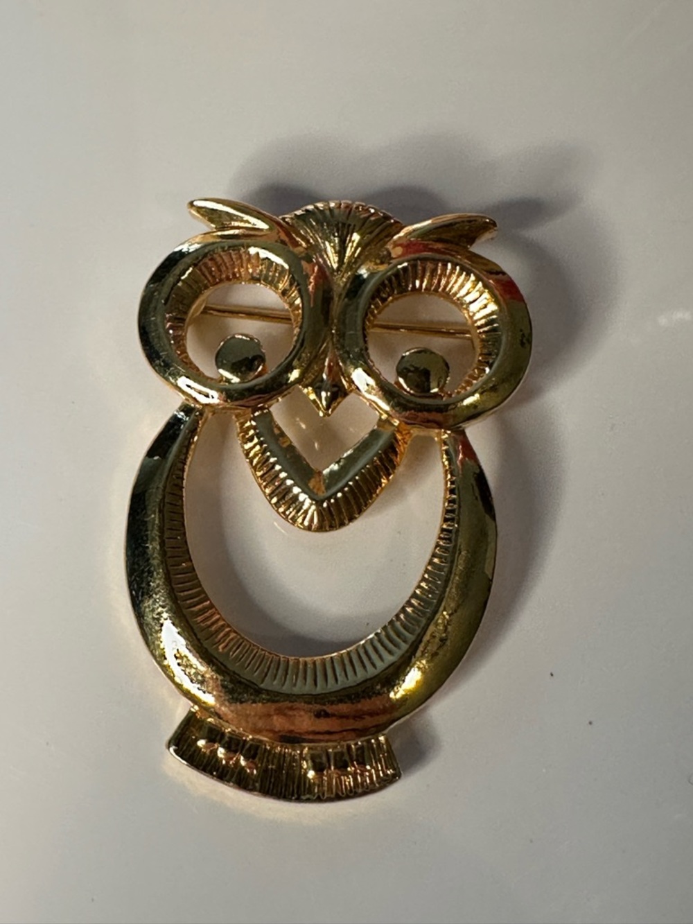 Vintage Gold Tone Owl Brooch Mid Century Modern Openwork Owl Pin Retro Figural - Picture 3 of 6